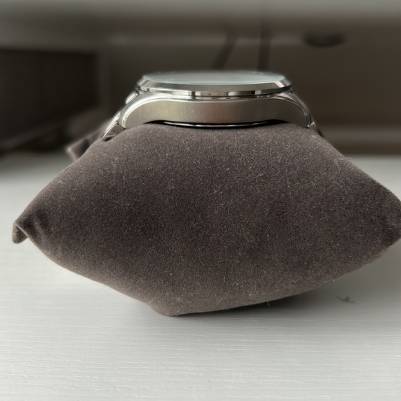 Bulova Men’s Classic Wilton 6-Hand Chronograph Quartz (BRAND NEW - Never Worn) - Picture 4 of 6